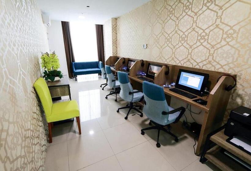 هتل Odua Weston Jambi