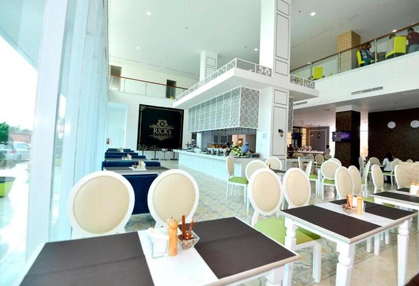 هتل Odua Weston Jambi