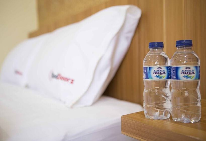 Fotos del hotel Reddoorz Plus Near Rs Hasan Sadikin:  15