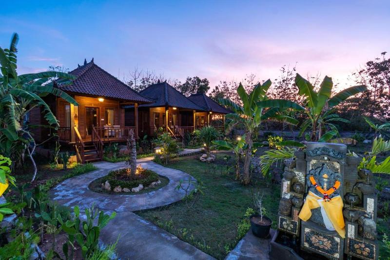 هتل Song Bintang Villas