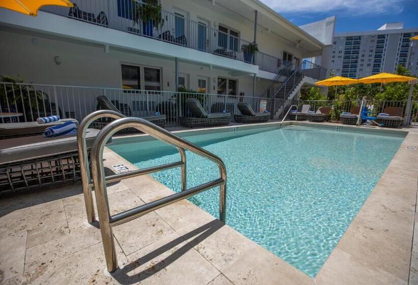 Waterside Hotel And Suites
