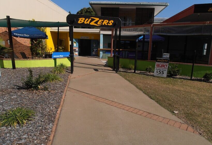 فندق على الطريق Buzers