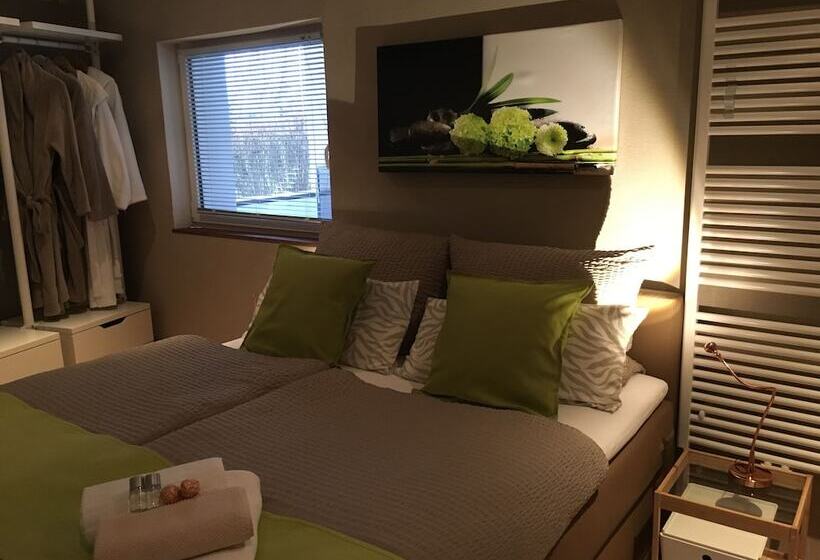 Wohnraum Hotel & Gästehaus