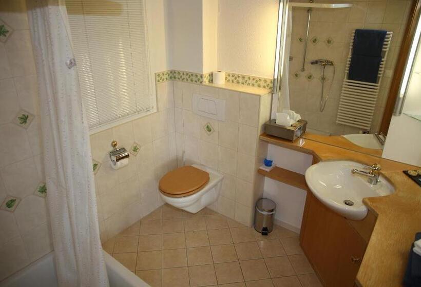 הוסטל Landgasthof Farnsburg