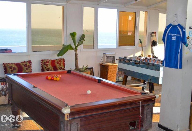 تختخواب و صبحانه Adventurekeys Surf Yoga Cowork