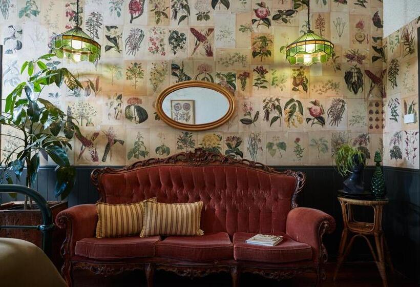 Eltham Hotel Nsw