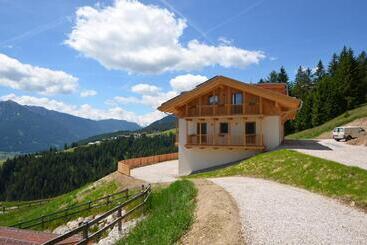 هتل Agritur Majon Da Mont