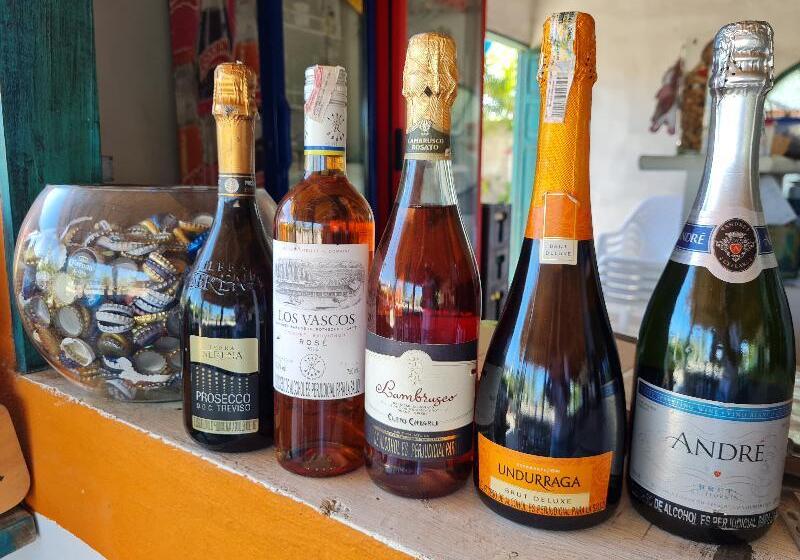 בית מלון כפרי Chevere Beach Cabanas Sas