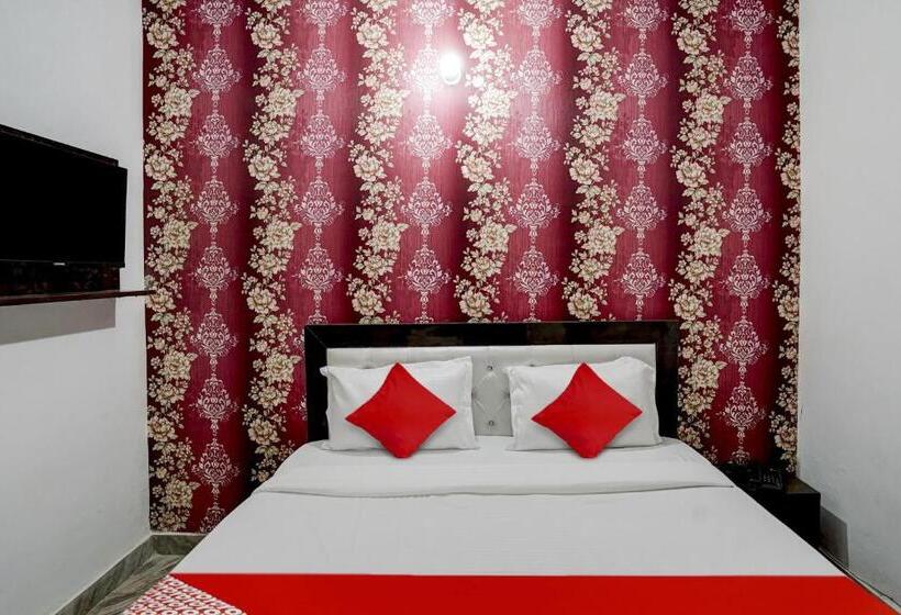 فندق Flagship The Royal Guest House