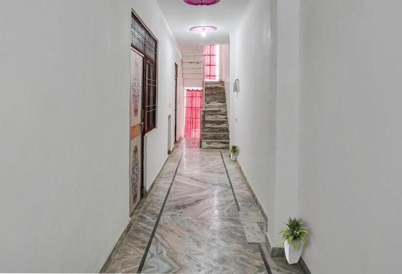 فندق Flagship The Royal Guest House