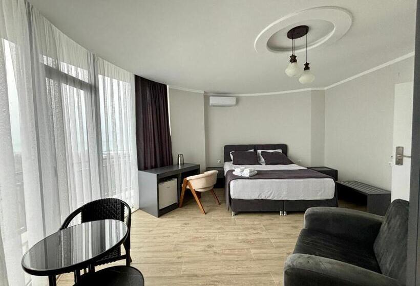 هتل Hillside Inn
