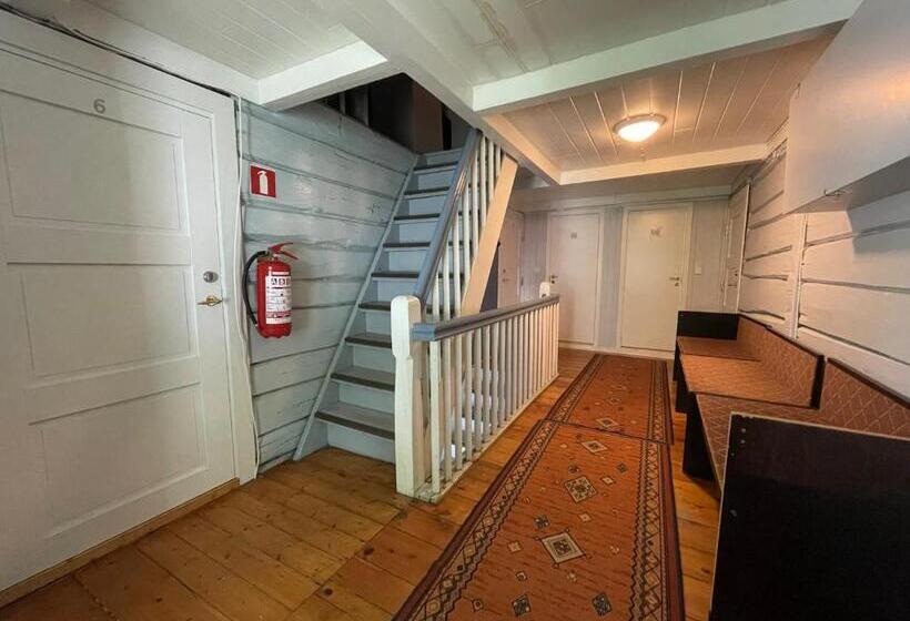 Lofoten Budget Hostel