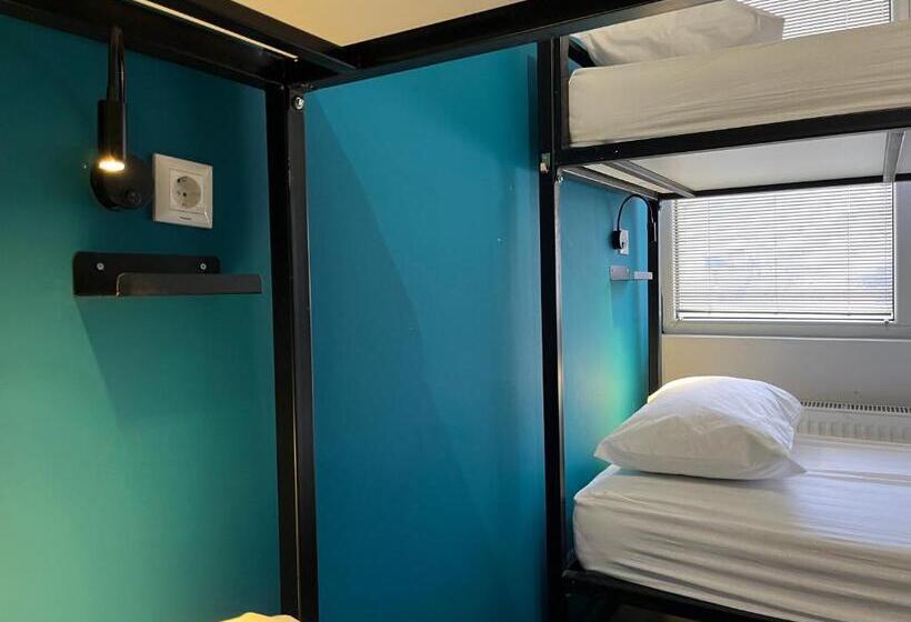 Mickitos Urban Hostel