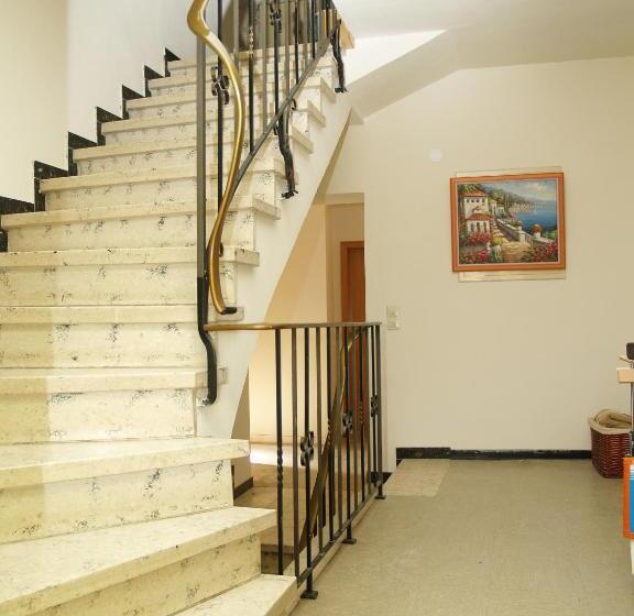 ペンション B&b Briedel