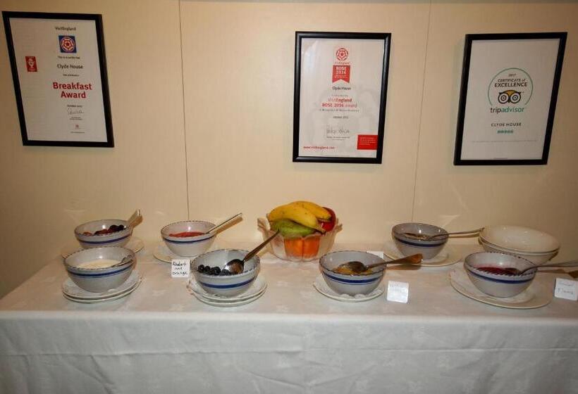 بنسيون Clyde House