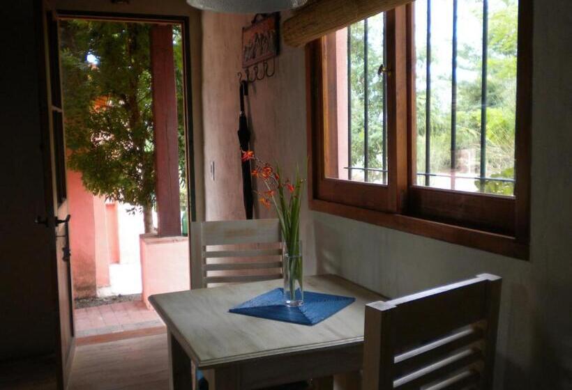 بنسيون Posada La Masía