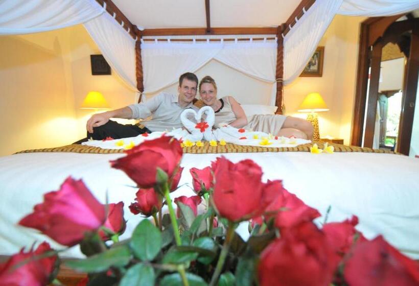 پانسیون Tirta Ayu Hotel And Restaurant