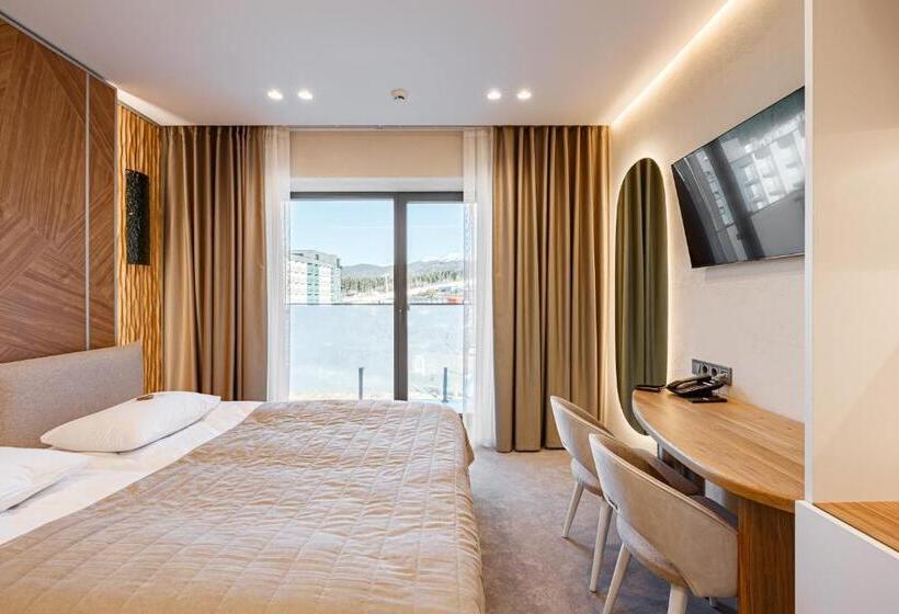 Tavel Hotel & Spa