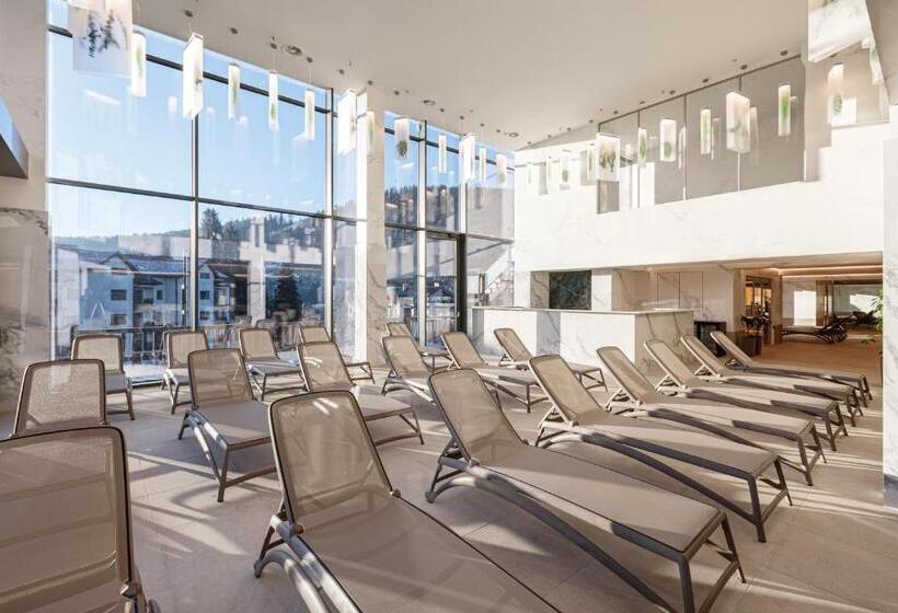 Tavel Hotel & Spa