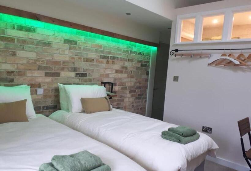 Top Tip Rooms Newmarket