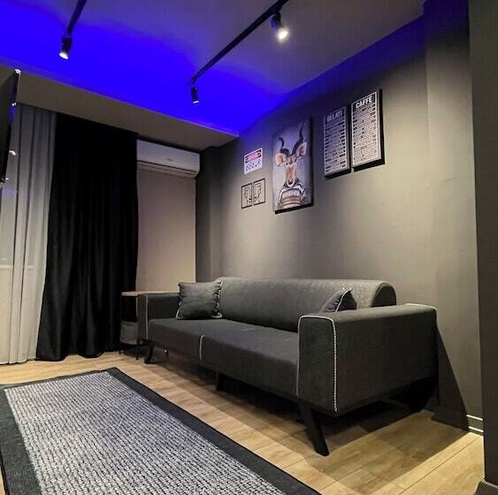 여관 Thalia Suites
