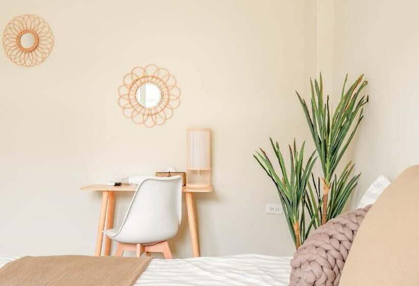 تختخواب و صبحانه H& 嶼光風格旅店 L 彩虹石榴 L 囍福園閤