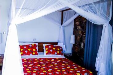 تختخواب و صبحانه Kay Sun Hotel Which Offer Different Service And Facilities