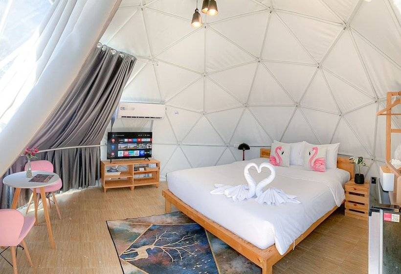 هتل Glamping Hill Khaoyai