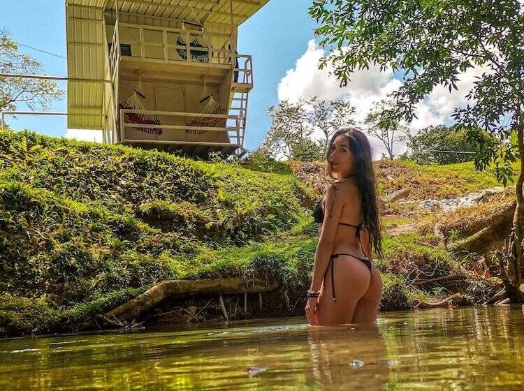 فندق Paraíso Escondido Cabañas, Reserva Rio Claro, San Luis Doradal