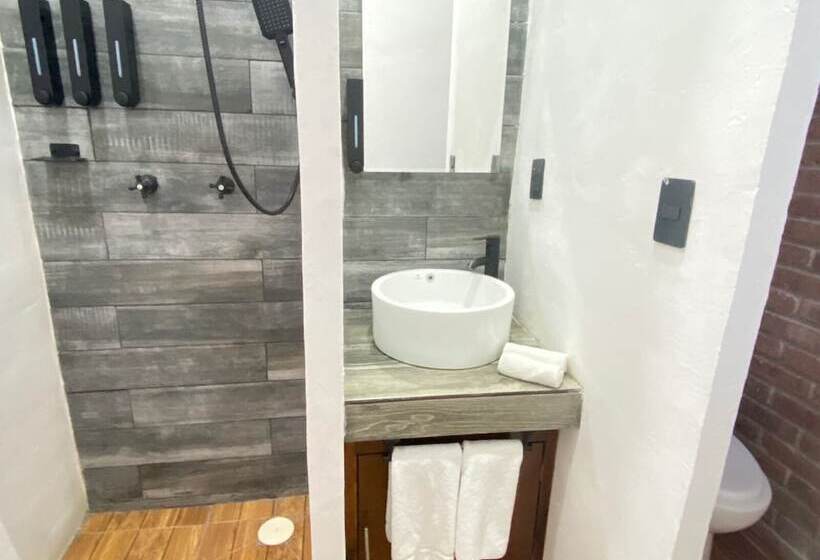 Отель Suites Del Barrio