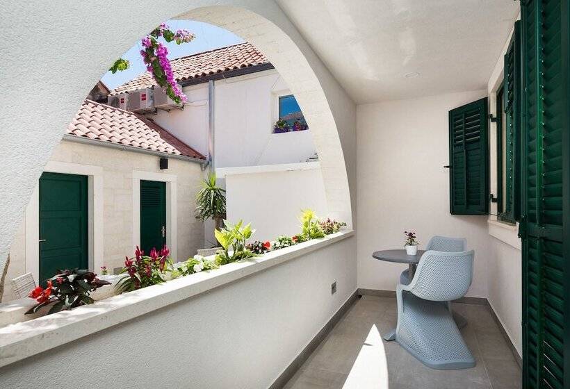 تختخواب و صبحانه Balatura The Fine Bed&breakfast Split