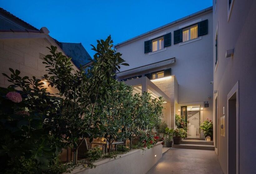 تختخواب و صبحانه Balatura The Fine Bed&breakfast Split