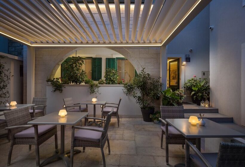 تختخواب و صبحانه Balatura The Fine Bed&breakfast Split