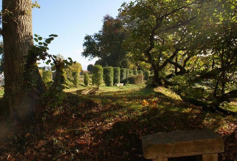 مبيت وإفطار Château De La Chasseguerre