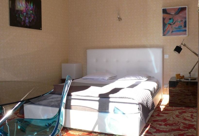 住宿加早餐  Ermitage De Peyreleau