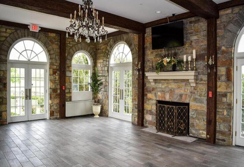 住宿加早餐  Inn At Evergreen