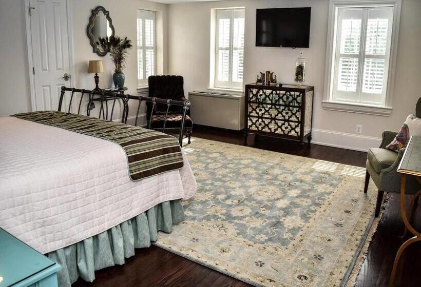 住宿加早餐  Inn At Evergreen