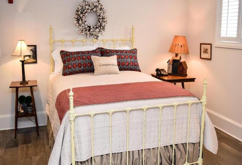 住宿加早餐  Inn At Evergreen