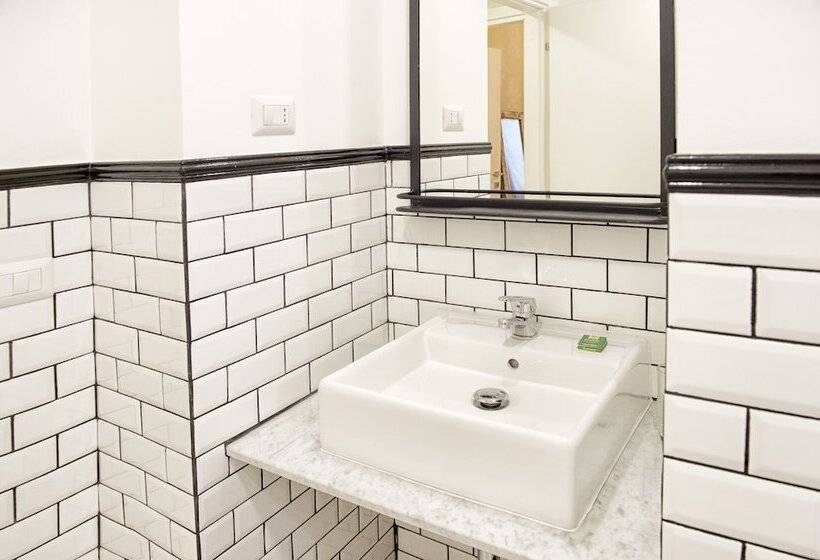 تختخواب و صبحانه La Piazzetta Rooms & Apartments