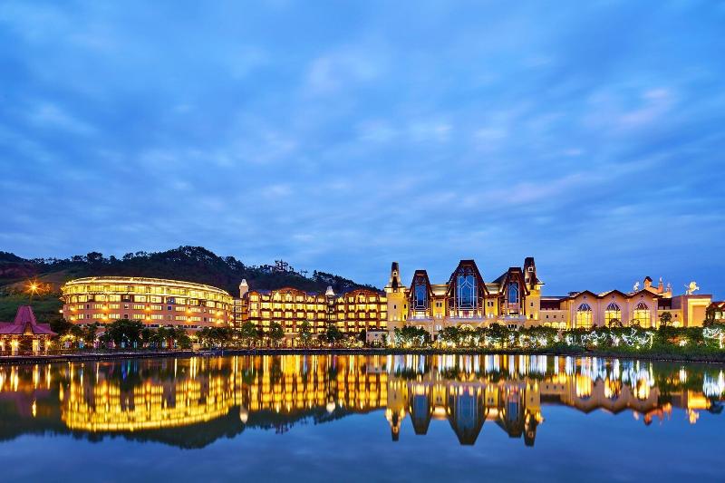 בית מלון כפרי Four Points By Sheraton Heyuan Resort