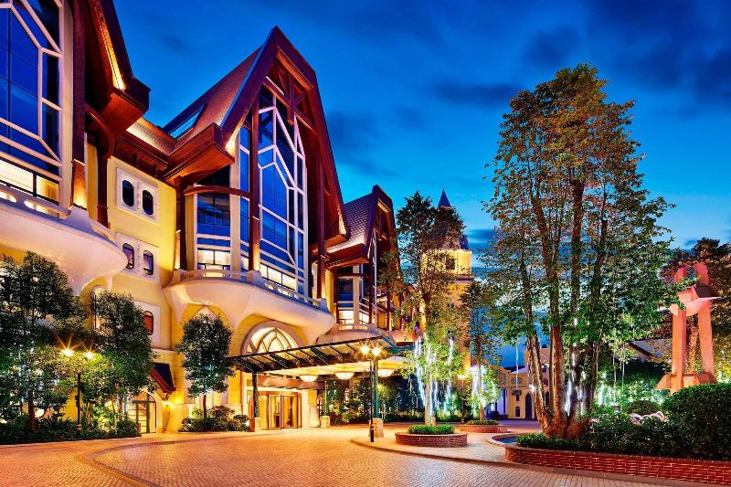 בית מלון כפרי Four Points By Sheraton Heyuan Resort