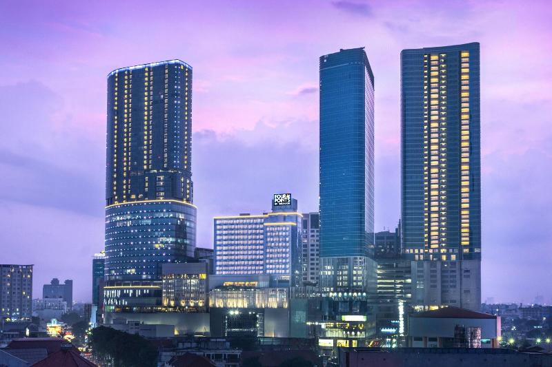בית מלון כפרי Four Points By Sheraton Surabaya, Tunjungan Plaza