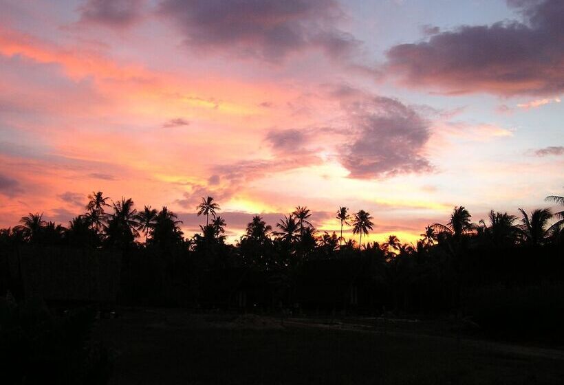 هتل North Borneo Biostation Resort