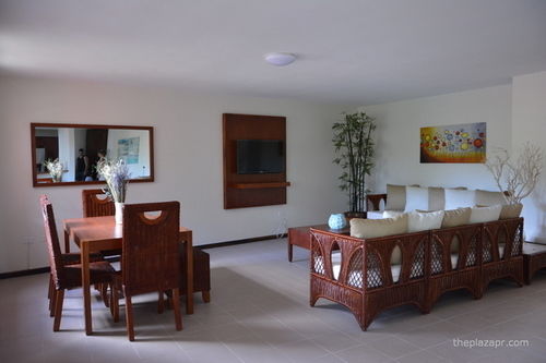 هتل The Plaza Suites