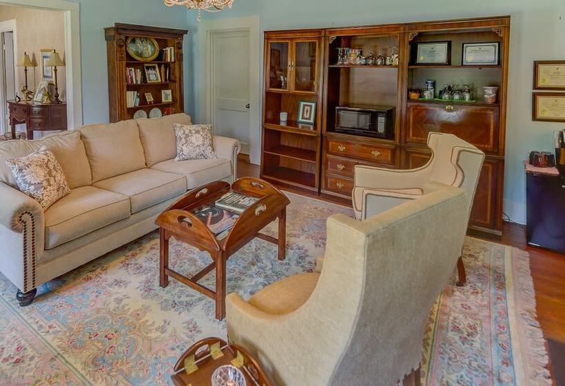 پانسیون Steele Cottage