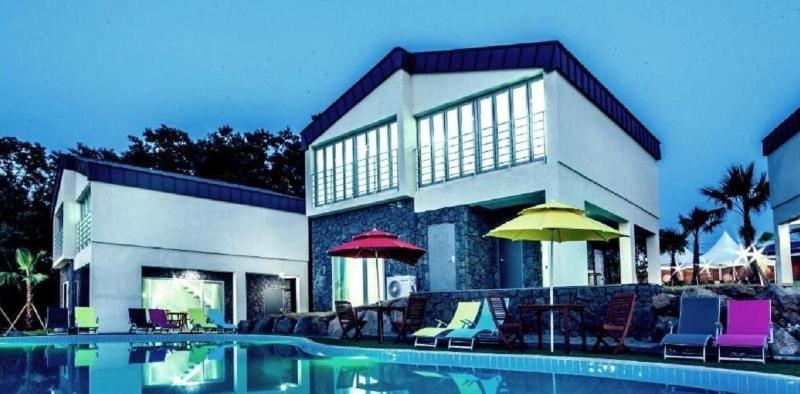 Pool And Villa Sorang