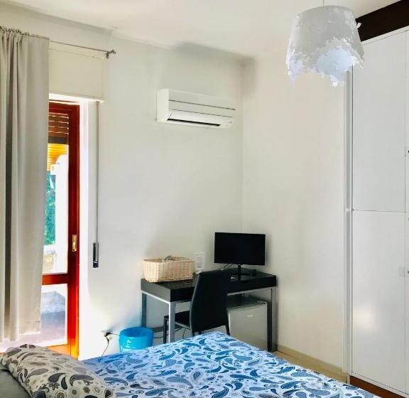 تختخواب و صبحانه Bella Vita Guesthouse  Parcheggio Privato Interno