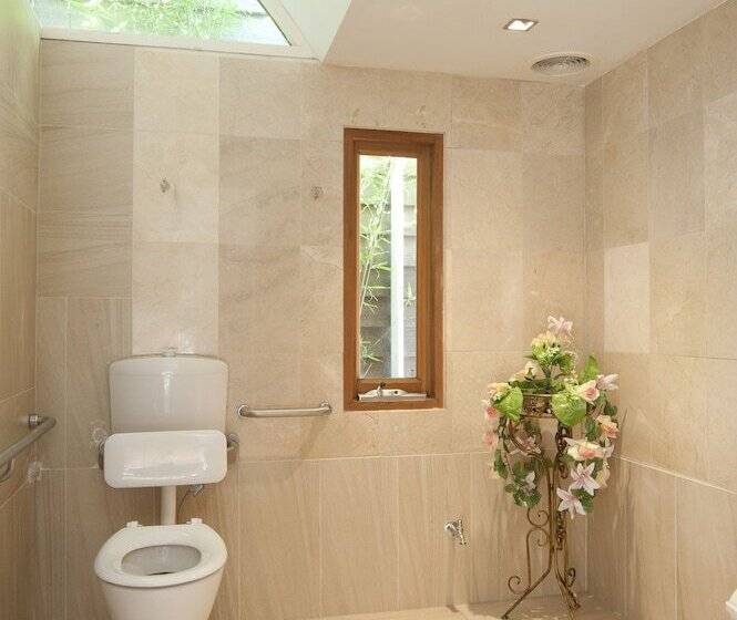 تختخواب و صبحانه Lowena Cafe And Accommodation