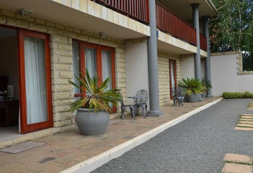 مبيت وإفطار Riverwalk B And B