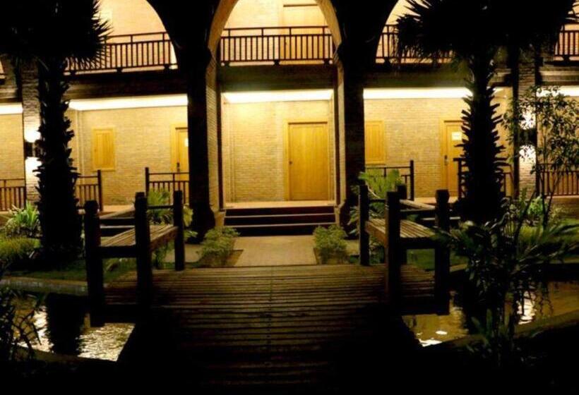 Famous Hotel Bagan
